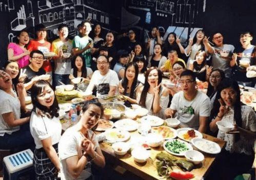 杭州聚会吃瓜事件视频曝光,一场引发热议的社交风波