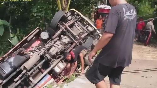 四人吃瓜群众视频真实,一场真实视频背后的故事