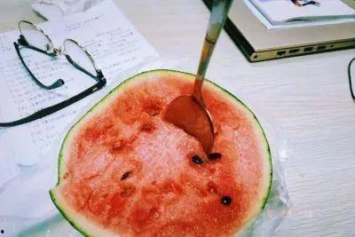 无锡南洋吃瓜事件视频,校园风波背后的真相揭晓